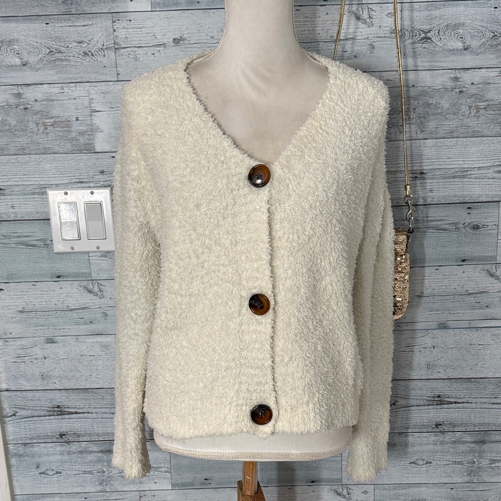 HIPPIE ROSE BUTTON DOWN CARDIGAN SWEATER